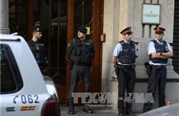 Cảnh sát Tây Ban Nha khám xét trụ sở chính quyền vùng Catalonia 